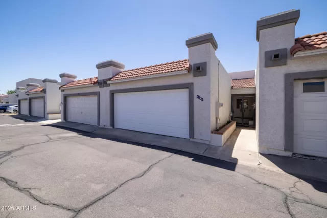 MLS: 6857182 Condo For Sale