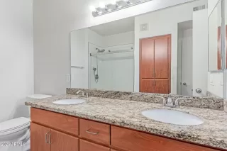 Photo #5: 6857199 Listing