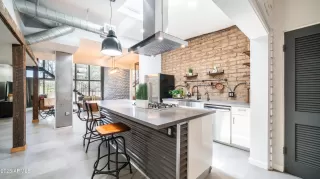 Photo #5: 6857379 Listing 