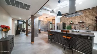 Photo #6: 6857379 Listing 