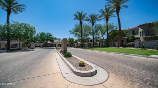 Photo #4: 6857466 Listing