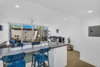 Photo #5: 6857521 Listing 