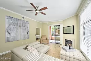 Photo #4: 6857554 Listing