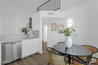 Photo #4: 6857606 Listing 