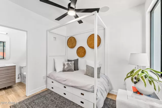 MLS: 6857612 Condo For Sale