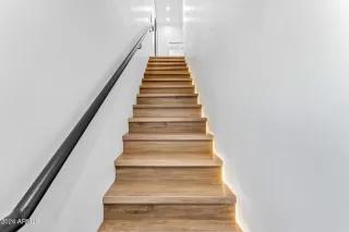 Photo #5: 6857612 Listing