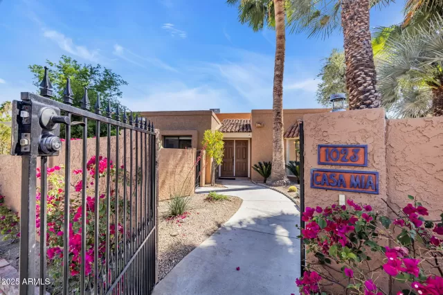 MLS: 6857707 Condo For Sale