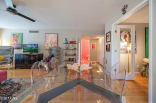 Photo #6: 6857745 Listing