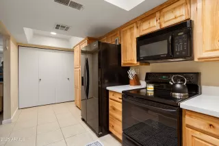 Photo #2: 6857758 Listing