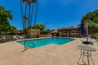 Photo #5: 6857840 Listing