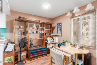 Photo #6: 6857986 Listing