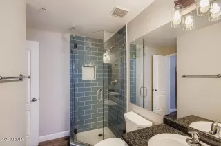 Photo #4: 6858204 Listing