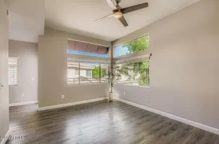 Photo #5: 6858204 Listing