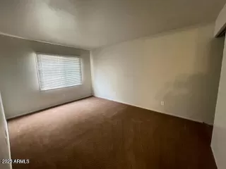 Photo #5: 6858462 Listing