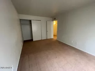 Photo #6: 6858462 Listing