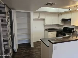 Photo #4: 6858466 Listing 