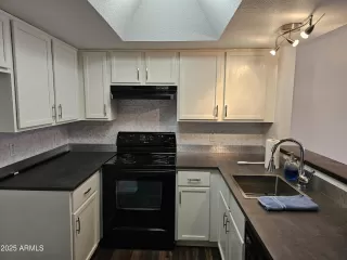 Photo #5: 6858466 Listing 