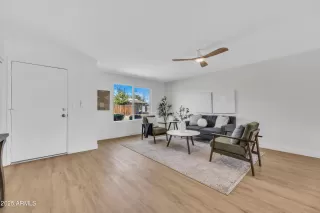 Photo #3: 6858505 Listing