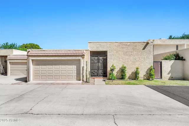 MLS: 6858517 Condo For Sale