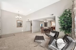 Photo #2: 6858517 Listing