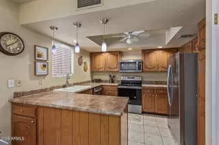 Photo #6: 6858612 Listing 