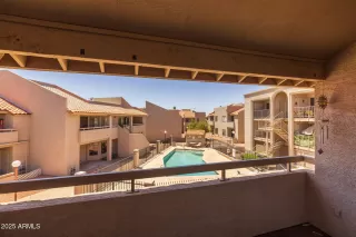 Photo #3: 6858652 Listing