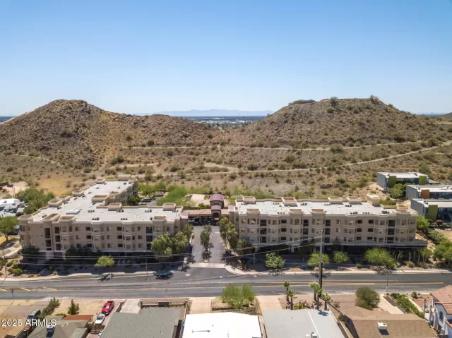 MLS: 6858701 Condo For Sale