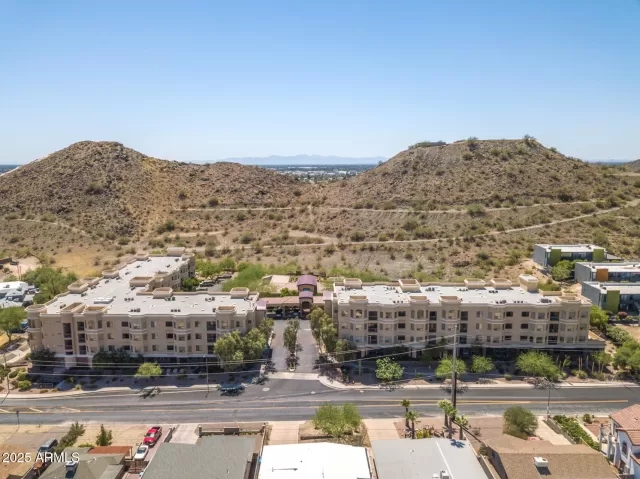 MLS: 6858717 Condo For Sale