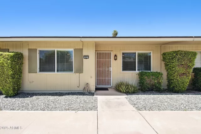 MLS: 6858784 Condo For Sale