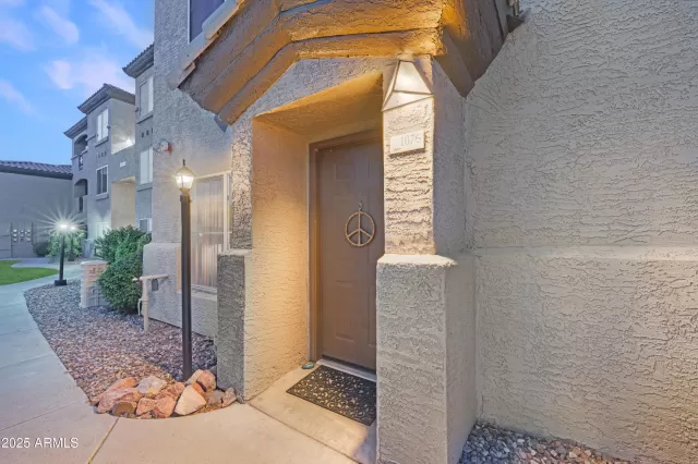 MLS: 6858845 Condo For Sale