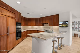 Photo #1: 6858861 Listing