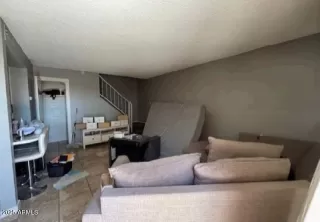 Photo #4: 6858884 Listing