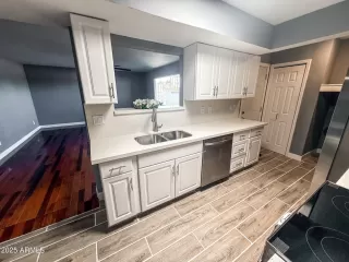 Photo #5: 6858968 Listing 