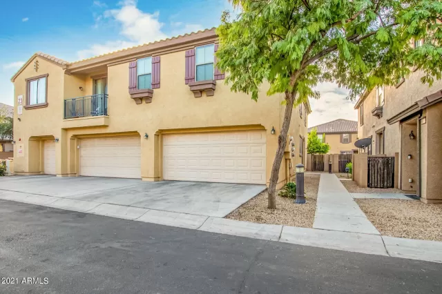 MLS: 6858978 Condo For Sale