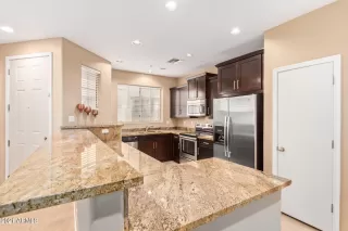 Photo #2: 6858978 Listing 