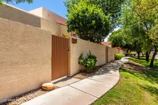 Photo #1: 6858995 Listing