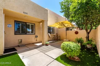 Photo #2: 6858995 Listing