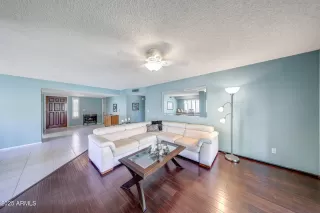 Photo #2: 6859047 Listing