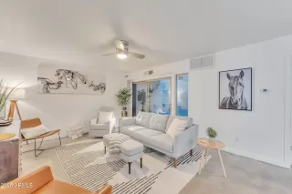 Photo #2: 6859055 Listing