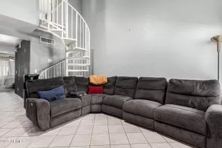 Photo #5: 6859240 Listing