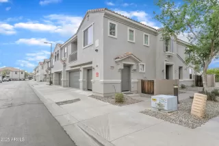 Photo #2: 6859380 Listing 