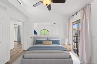 Photo #5: 6859418 Listing