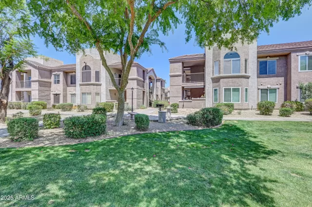 MLS: 6859507 Condo For Sale