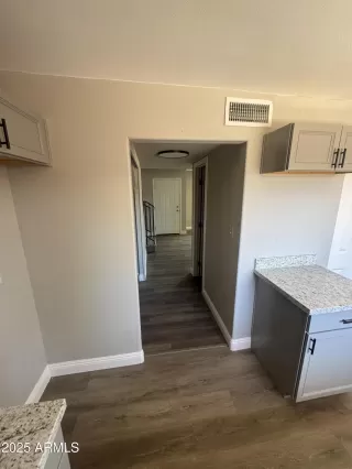 Photo #5: 6859579 Listing 