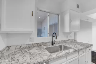 Photo #3: 6859632 Listing 