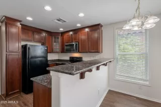 Photo #2: 6859689 Listing 