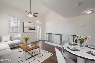 Photo #5: 6859689 Listing 