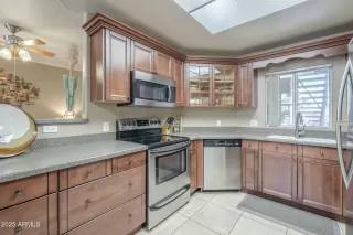 Photo #2: 6859825 Listing