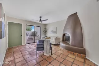 Photo #5: 6859848 Listing