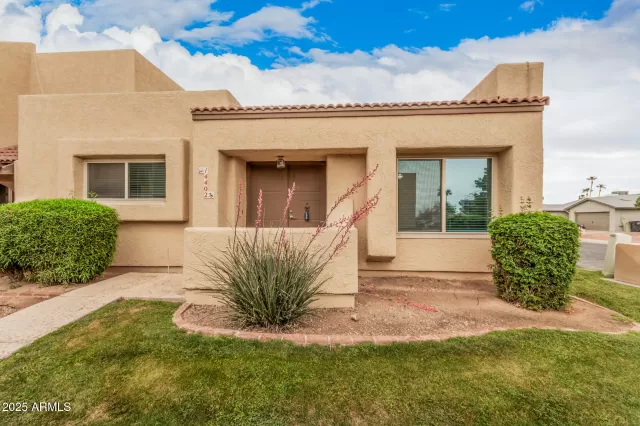 MLS: 6859963 Condo For Sale